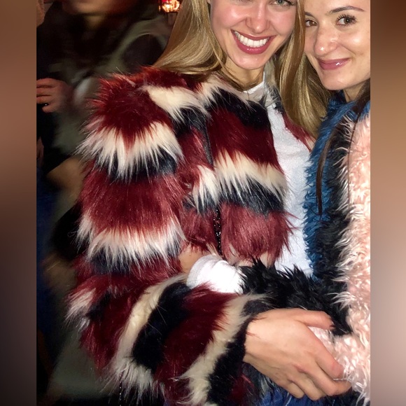 MAJORELLE / Revolve Luka Faux Fur Coat Red Multi - Picture 4 of 6